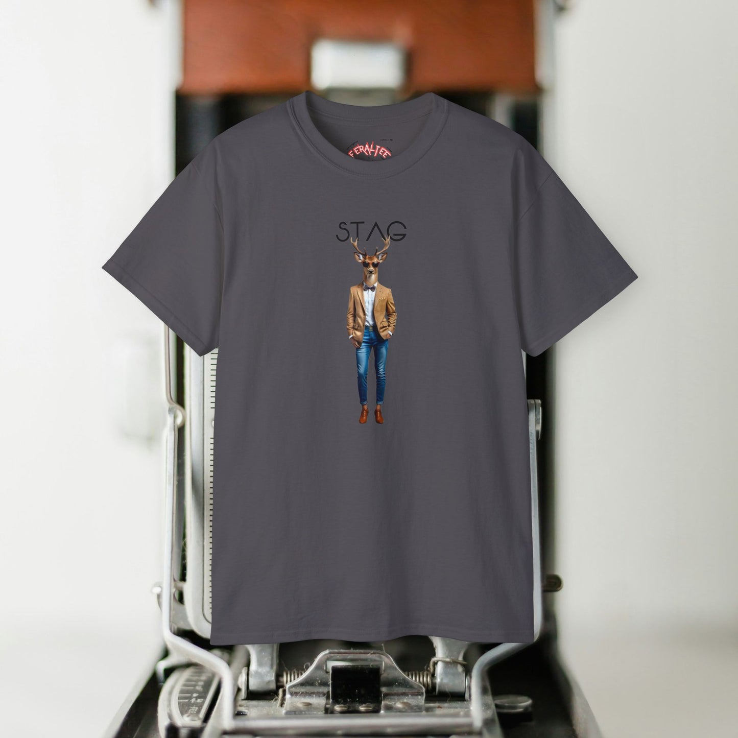 STAGGERED- Camiseta Unisex de Algodón Ultra Fino