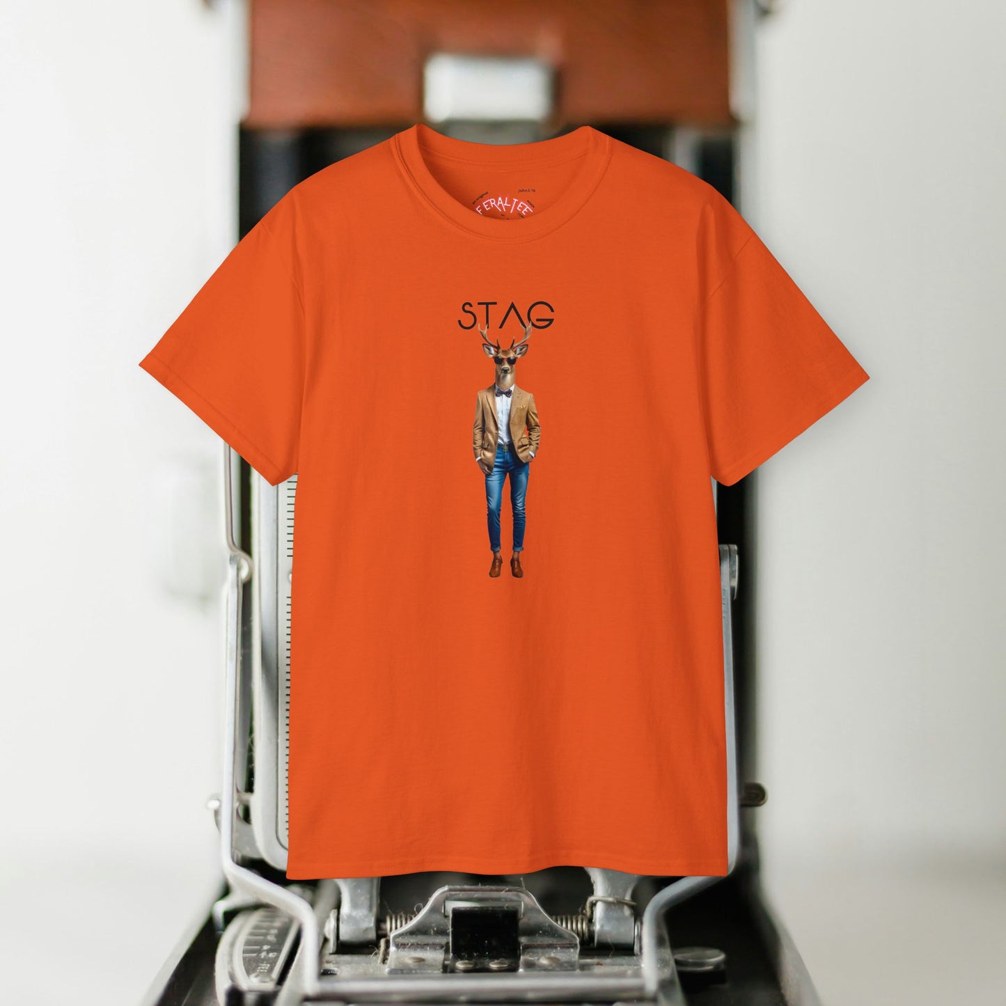STAGGERED- Camiseta Unisex de Algodón Ultra Fino