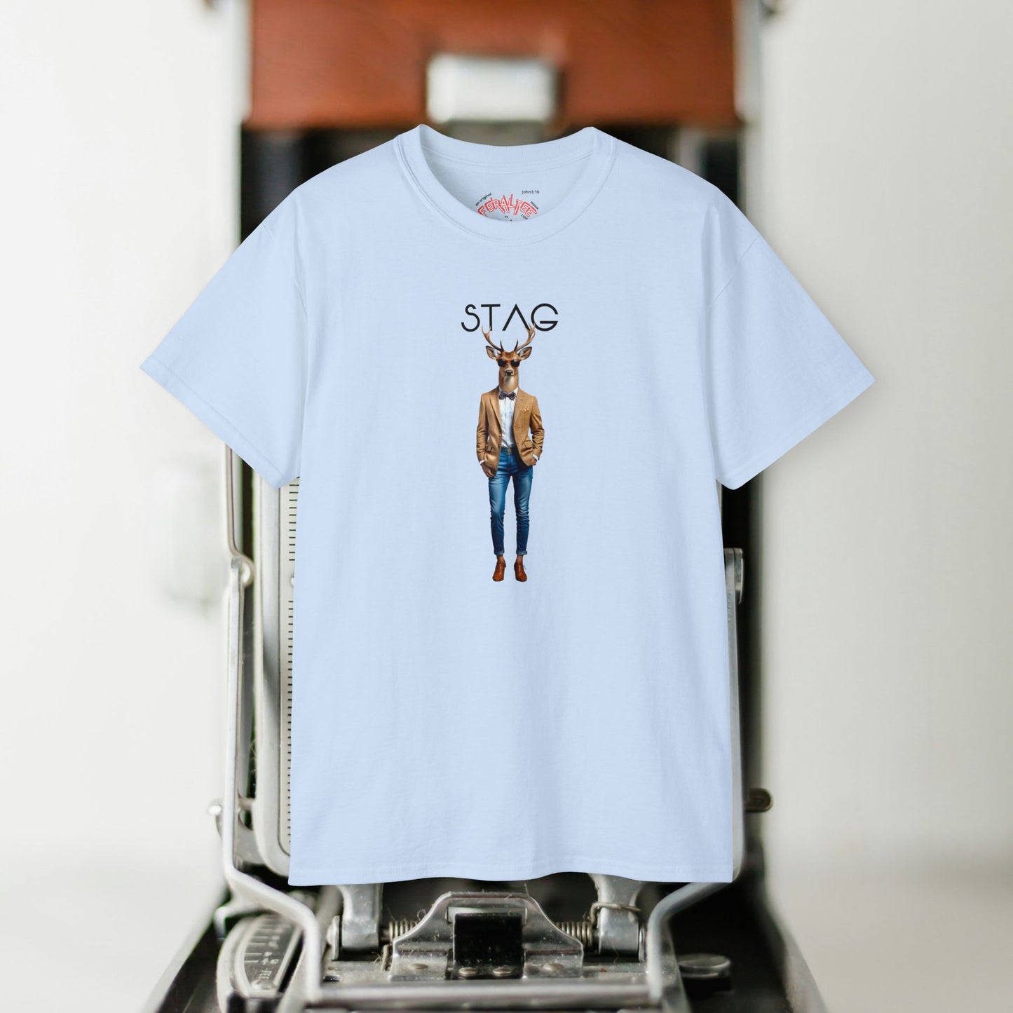STAGGERED- Camiseta Unisex de Algodón Ultra Fino