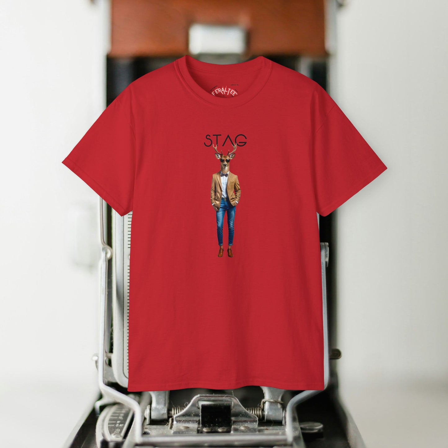 STAGGERED- Camiseta Unisex de Algodón Ultra Fino