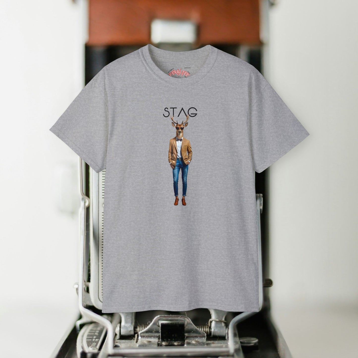 STAGGERED- Camiseta Unisex de Algodón Ultra Fino