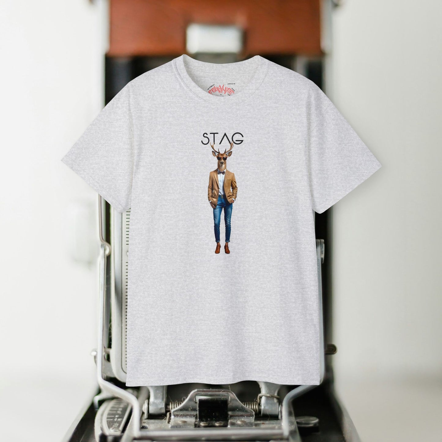STAGGERED- Camiseta Unisex de Algodón Ultra Fino
